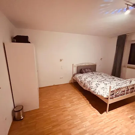 Theresienstrasse 83 Homestay Munich