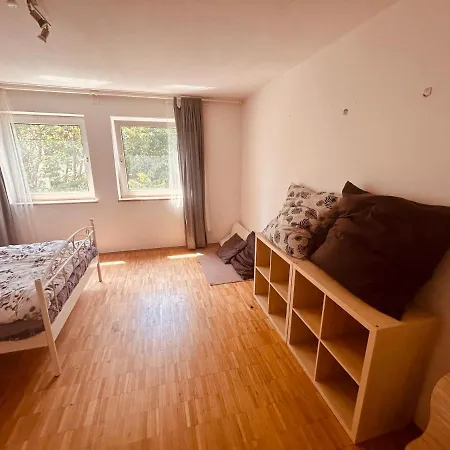 Theresienstrasse 83